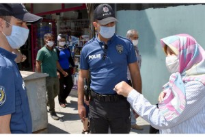 Tekirdağ'da polisten maske uyarısı