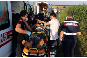 Tekirdağ'da tarlaya uçan minibüste 7 kişi yaralandı