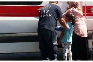 Bayram yolunda kaza geçirdiler