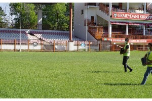 Bilim Kurulu kararının beklendiği Kırkpınar'da, çayır güreşlere hazırlanıyor