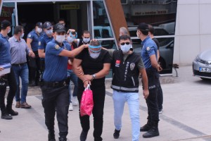 İşkence ederek zorla senet imzalatan çete çökertildi