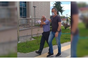 Kız çocuğuna taciz şüphelisini dövüp, polise teslim ettiler