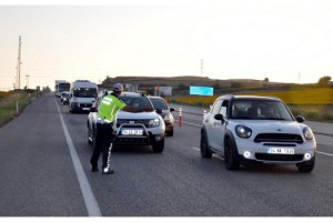 Malkara-Tekirdağ karayolunda 20 kilometre araç kuyruğu
