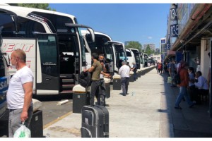 Otogarda arife sessizliği: "Eskiden buralar tıklım tıklımdı"