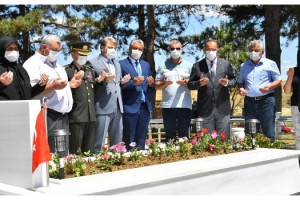 Şehit Selim Vural Kabri Başında Anıldı