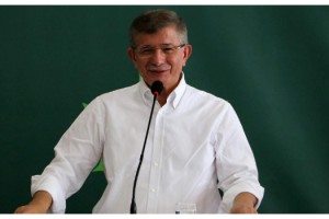 Davutoğlu: Doğal gaz bulunmasına çok sevindim