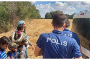 Hamile dini nikahlı eşini, karnına tekme atarak dövdü