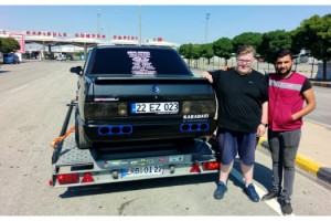 Modifiye edilen otomobili aldı, Almanya'ya götürüyor