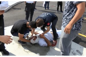 Otogarda dehşet; Dövüp otomobilden attılar