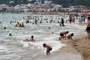 Saros Körfezi'ne tatilci akını