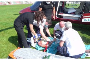 Selfie için çıktığı vagon üstünde akıma kapılan çocuğa ambulans helikopterle sevk