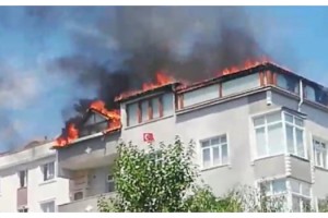 Tekirdağ'da çatı yangını korkuttu