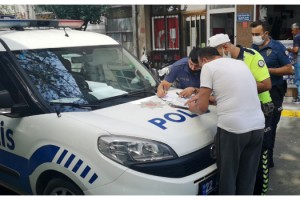 'Dur' ihtarına uymayan maskesiz ve ehliyetsiz motosikletliye 3 bin 661 lira ceza