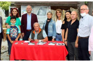 Erdoğan Kantürer, yeni kitabını imzaladı