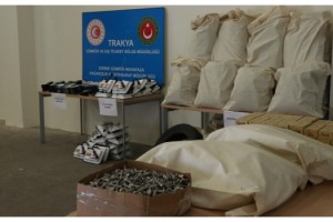 Kapıkule ve Hamzabeyli'de 4,5 milyon liralık uyuşturucu ele geçirildi