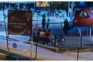 Tekirdağ'da parkta 11 yaşındaki çocuğun dövülme anları kamerada