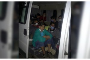 16 kaçak göçmenin yakalandığı minibüsün sürücüsü emekli başkomiser çıktı