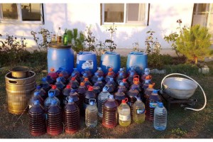 Bağ evinde 586 litre sahte içki ele geçirildi