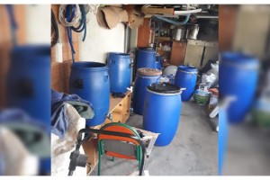 Evinde sahte alkol üreten şüpheli yakalandı