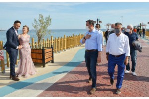 Rumeli İskelesi yeni çiftlerin fotoğraf stüdyosu oldu