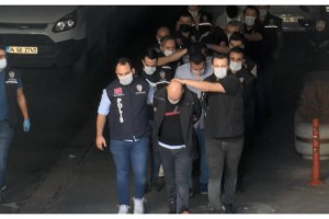 Silahlı ve bombalı eylem gerçekleştiren suç örgütüne operasyon