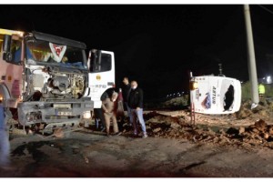 Tekirdağ'da işçilerin taşındığı midibüs ile hafriyat kamyonu çarpıştı: 1 ölü, 14 yaralı