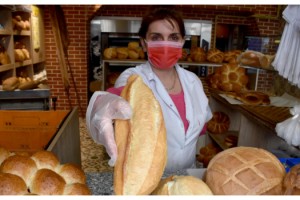 Edirne'de fırıncılar, zam kararı çıkmadan ekmeği 2 lira yaptı
