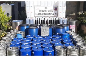 Kırklareli'nde 2 ton sahte içki ele geçirildi