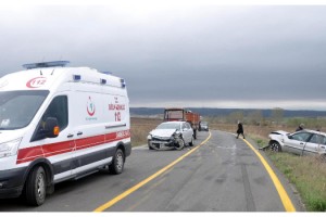 Malkara'da otomobiller çarpıştı: 2 yaralı