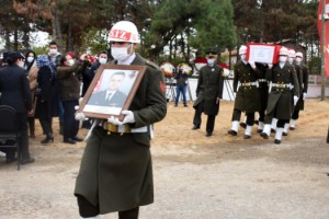 Şehit Yarbay Sayın, gözyaşlarıyla son yolculuğuna uğurlandı