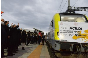 TBMM Başkanı Şentop, Avrupa’ya açılan ilk ihracat yük trenini Bulgaristan’a yolcu etti