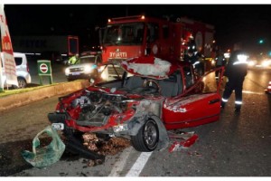 TIR'a arkadan çarpan otomobilin sürücüsü yaralandı