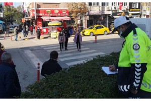 Yayalara yol vermeyen sürücülere ceza