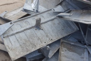 Çöp konteynerleri ve kapaklarını çalanlar hakkında suç duyurusu