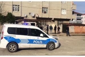 Husumetlisini tabanca ile vurarak yaraladı