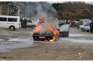 Malkara’da Cami İmamının Otomobili Yandı