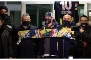 Mesut Özil imza için İstanbul'da