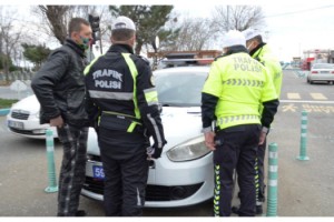 Sokağa çıkma kısıtlamasını ihlal ettiler, 'ağlayan çocuk' savunması cezadan kurtaramadı