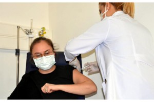 Tekirdağ'da sağlık çalışanlarının aşılanmasına başlandı