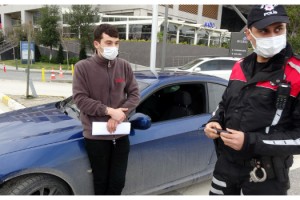 Kısıtlamada izin belgesi olmayan sürücüden, ‘valiyle görüşün’ savunması