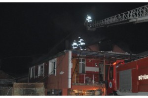 Malkara'da 6 aylık evli çiftçin evi yanarak, küle döndü