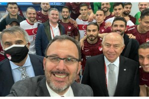 Bakan Kasapoğlu: Millilerimiz bize büyük bir gurur yaşattı