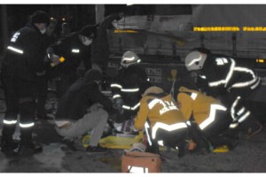 Bulgaristan’a gidecek trene gizlice binmek isteyen 2 Suriyeli, elektrik akımına kapıldı