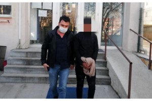 İmza atmaya gittiği emniyette arandığı belirlenince tutuklandı