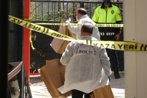 İnşaat işçisi boğazı kesilerek öldürüldü