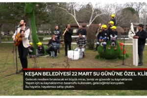 Plastik bidon ve boruları enstrüman yapıp, Dünya Su Günü’ne özel klip çektiler