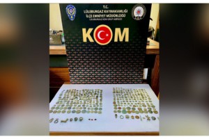 Roma dönemine ait tarihi eserleri İstanbul'a götürüp, satmak isterken yakalandı