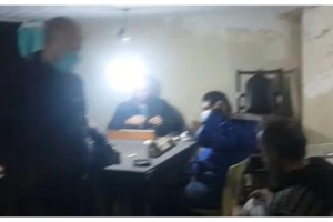 Kıraathaneye çevrilen iş yerinde kumar oynayanlara 49 bin TL ceza