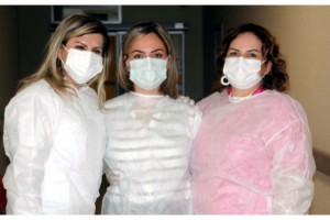 Doktor anneler, Anneler Günü'nde de çocuklarından uzak