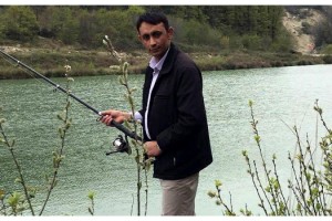 Eşinin evi terk etmesinden sorumlu tuttuğu kayınbiraderini öldürdü, eve dönüp intihar etti